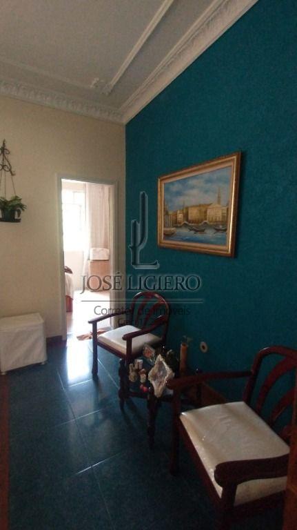 Apartamento à venda com 2 quartos, 65m² - Foto 5