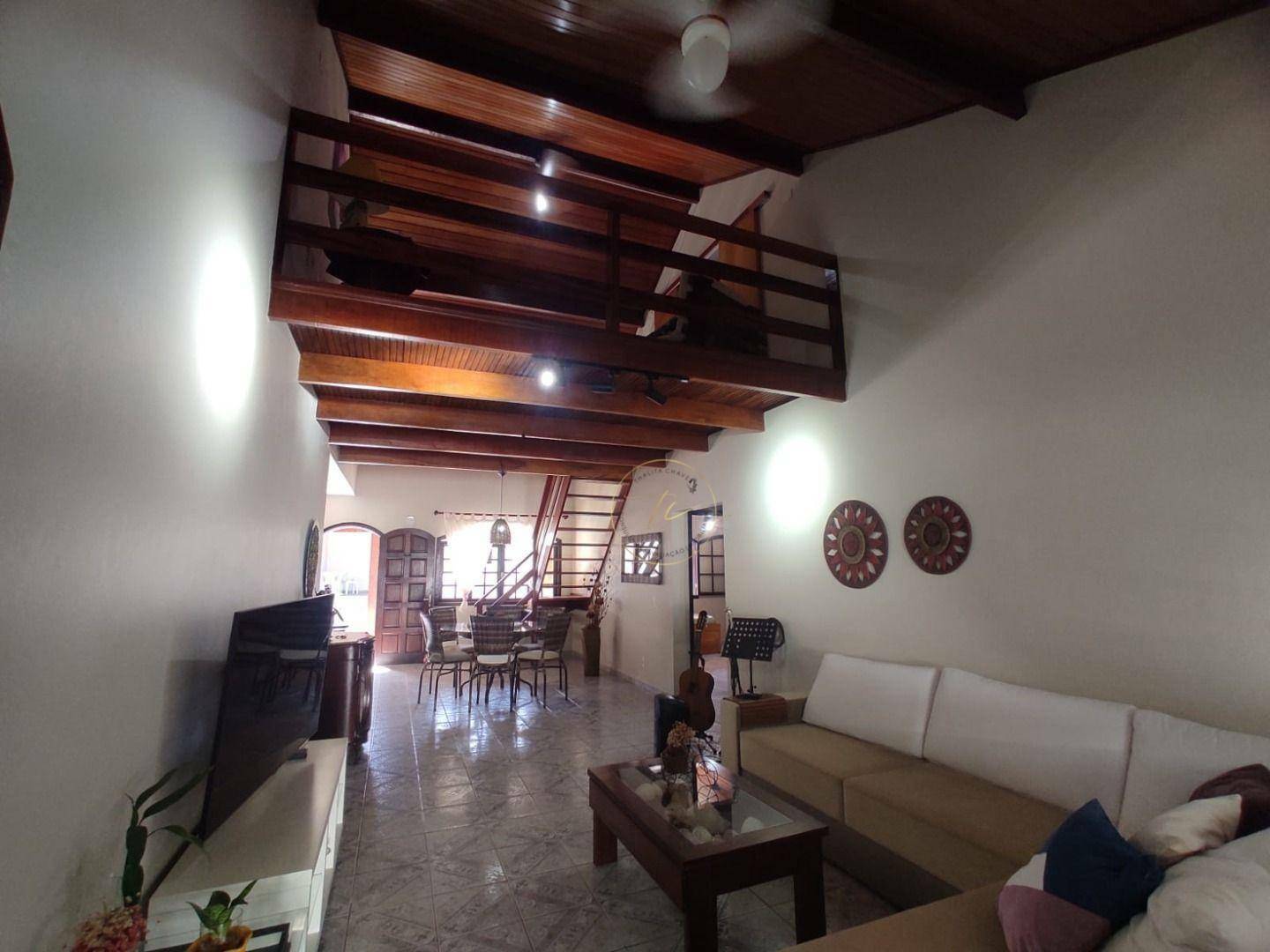 Casa à venda com 6 quartos, 200m² - Foto 6