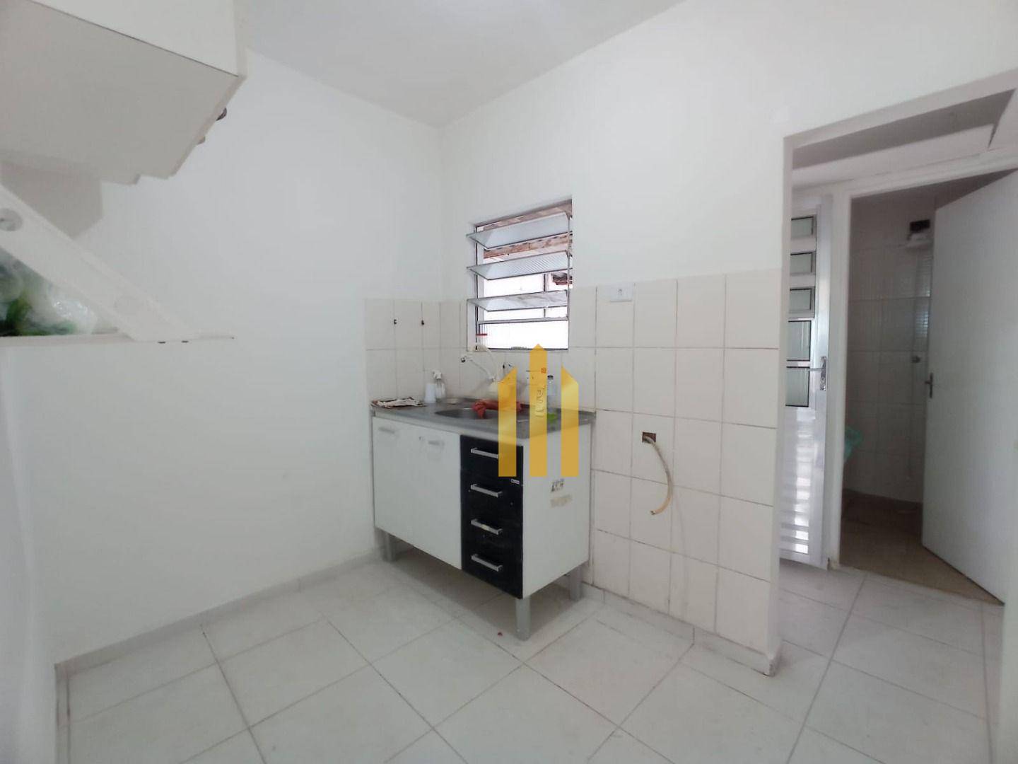 Casa para alugar com 2 quartos, 70m² - Foto 5