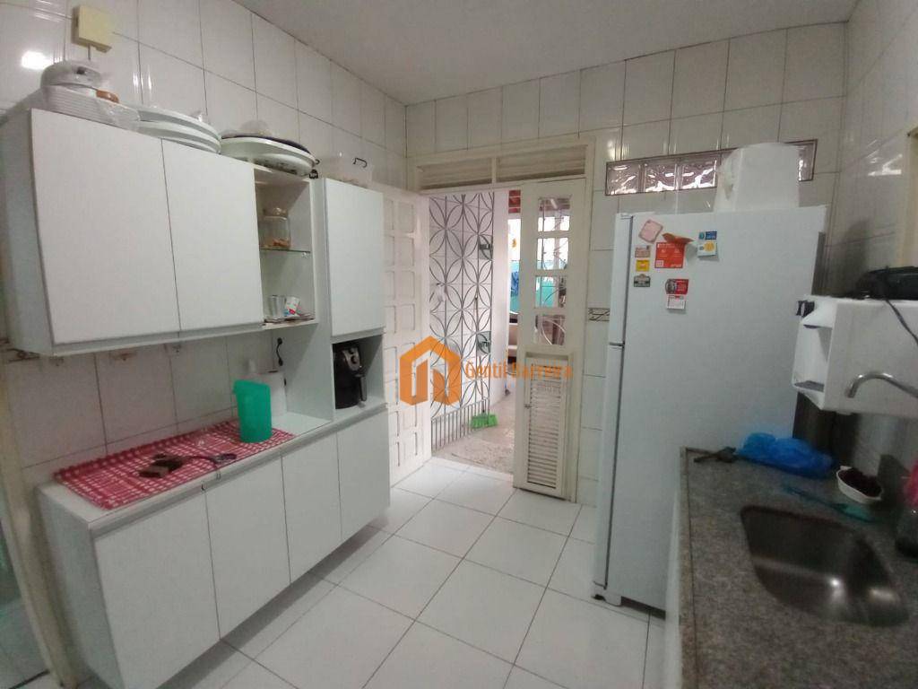 Sobrado à venda com 4 quartos, 130m² - Foto 8