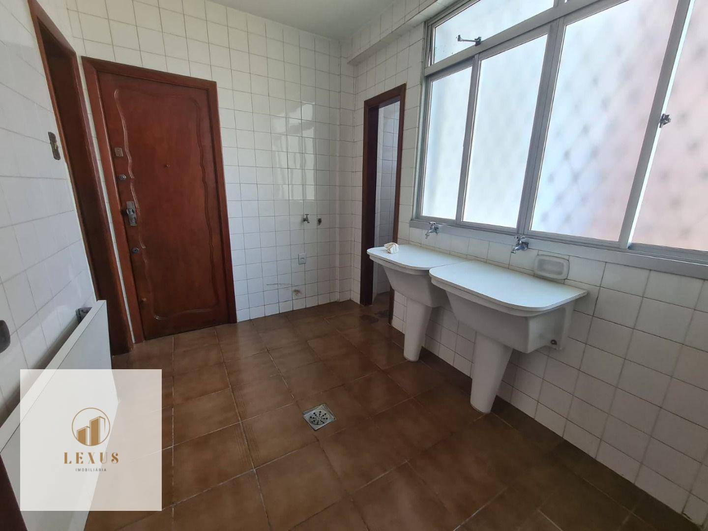 Apartamento à venda com 3 quartos, 136m² - Foto 14