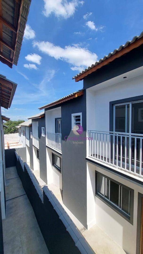 Sobrado à venda com 2 quartos, 64m² - Foto 4