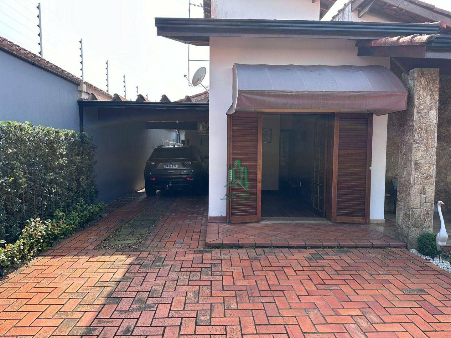 Casa à venda com 4 quartos, 225m² - Foto 5