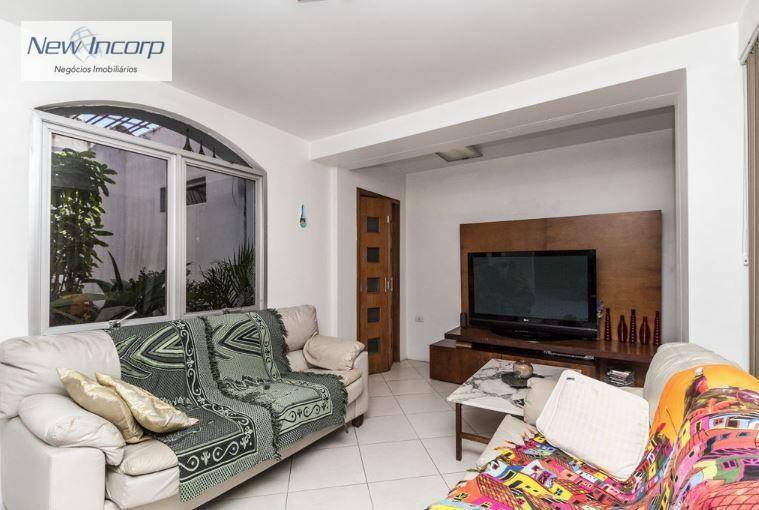 Casa à venda e aluguel com 4 quartos, 220m² - Foto 9