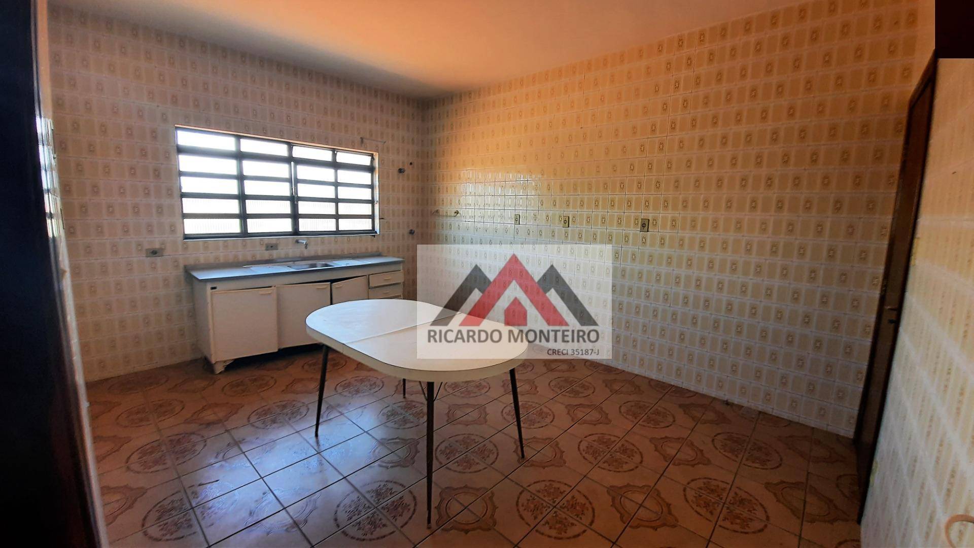 Casa à venda e aluguel com 6 quartos, 199m² - Foto 16