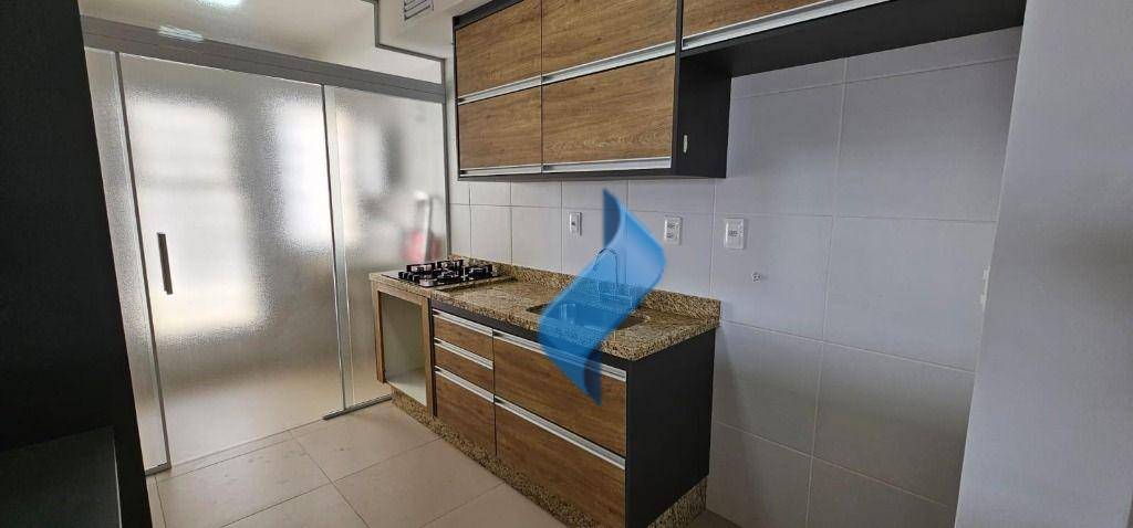 Apartamento à venda com 3 quartos, 145m² - Foto 3