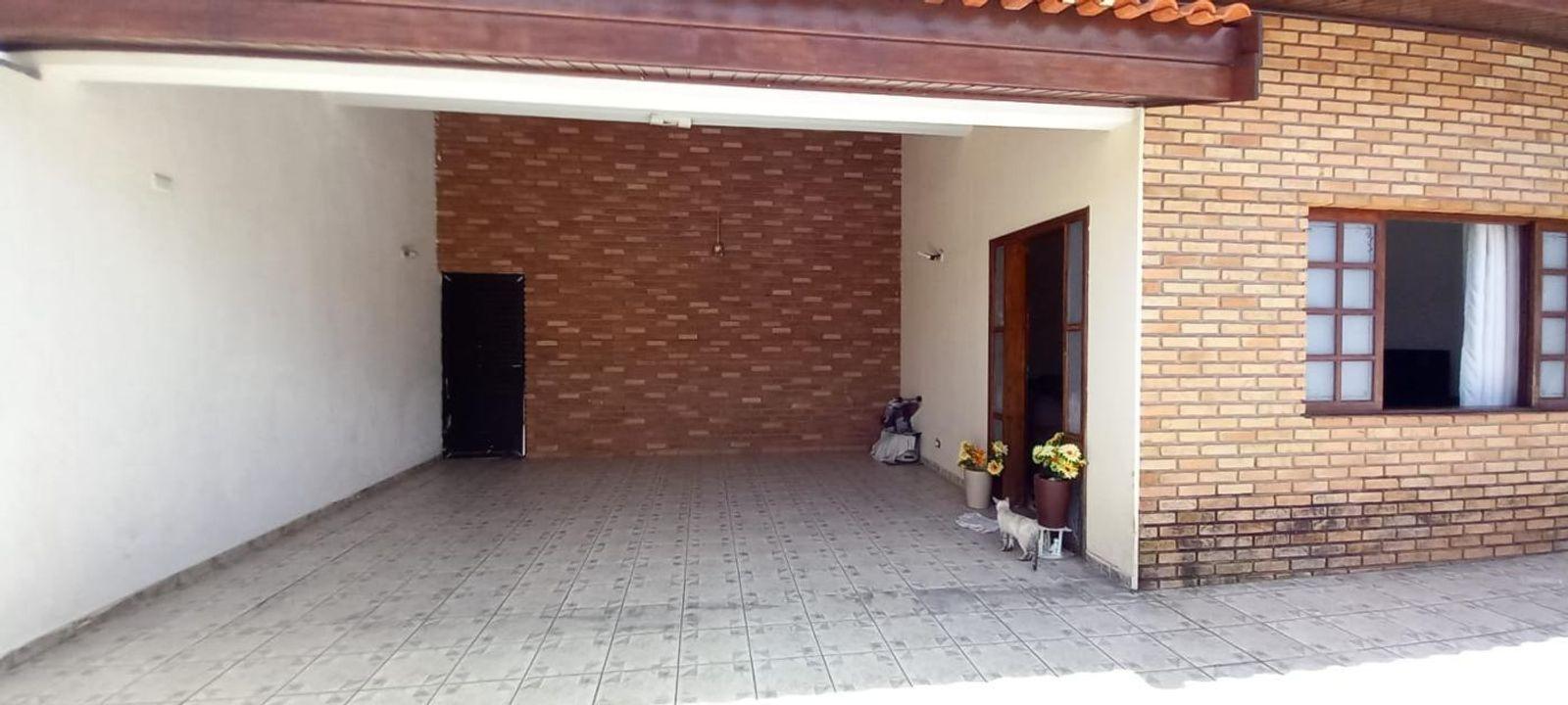 Casa à venda com 3 quartos, 260m² - Foto 3