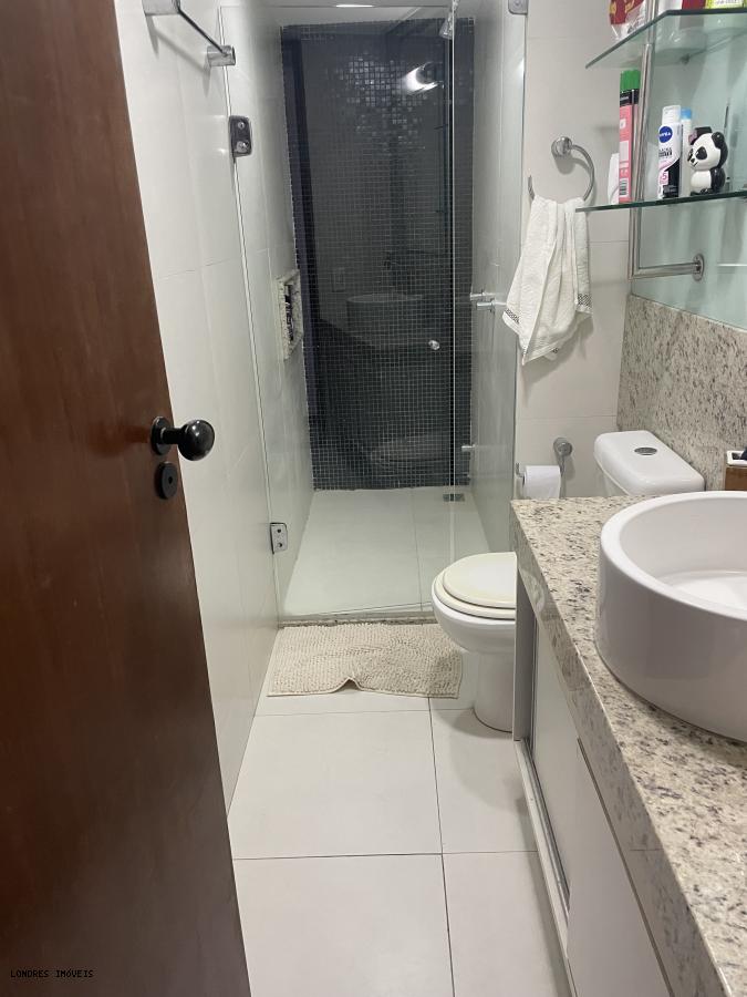 Apartamento à venda com 3 quartos, 200m² - Foto 12