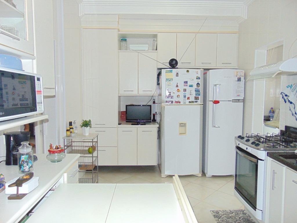 Apartamento à venda com 3 quartos, 133m² - Foto 21