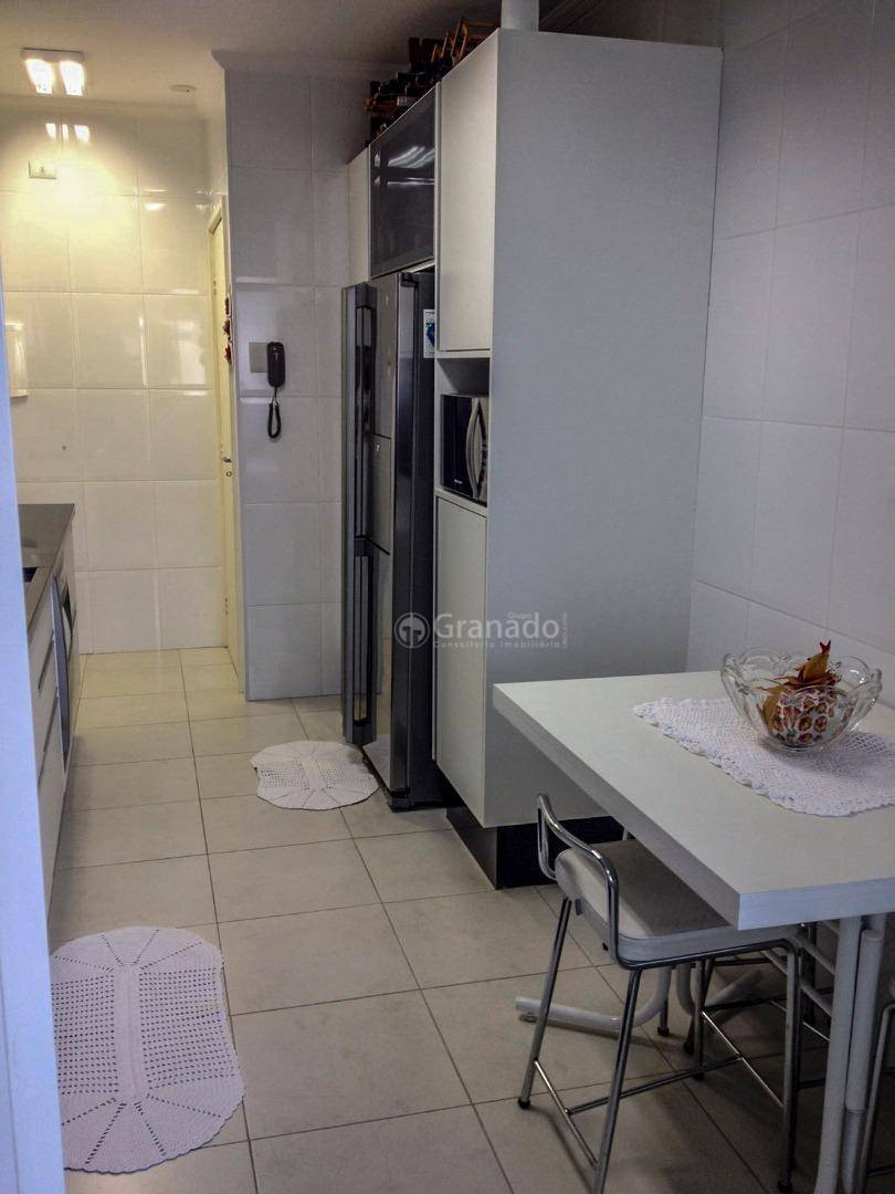 Apartamento à venda com 3 quartos, 115m² - Foto 7