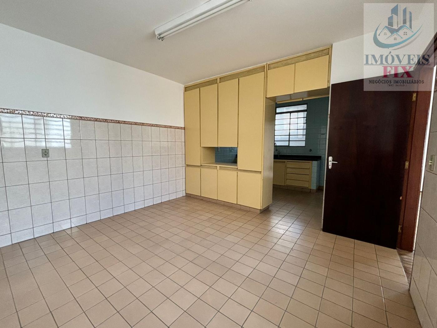 Casa à venda com 3 quartos, 152m² - Foto 7