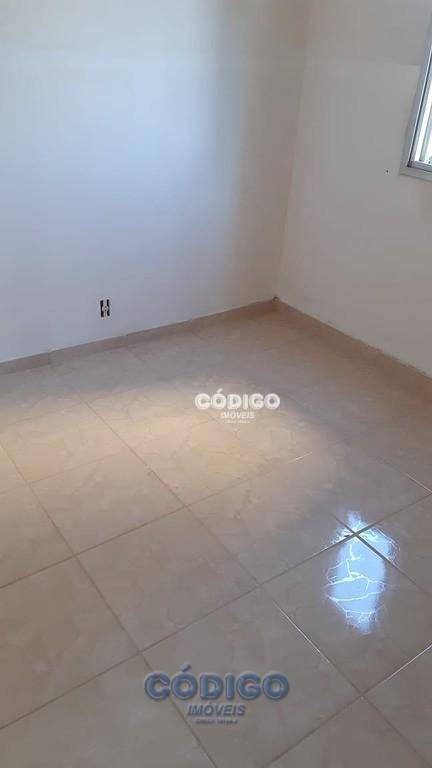 Apartamento à venda com 2 quartos, 58m² - Foto 2