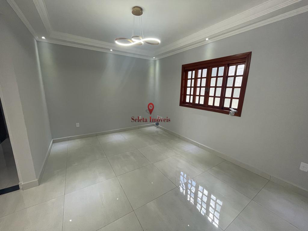 Casa à venda com 2 quartos, 90m² - Foto 2