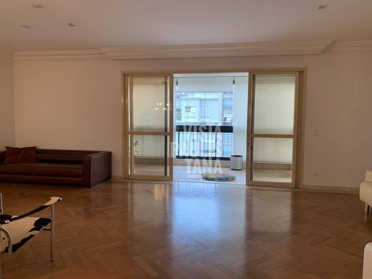 Apartamento à venda com 4 quartos, 208m² - Foto 3