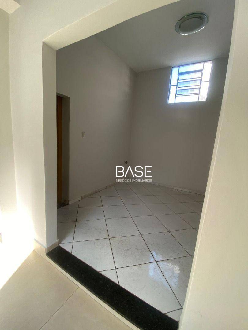 Casa à venda com 3 quartos, 64m² - Foto 5