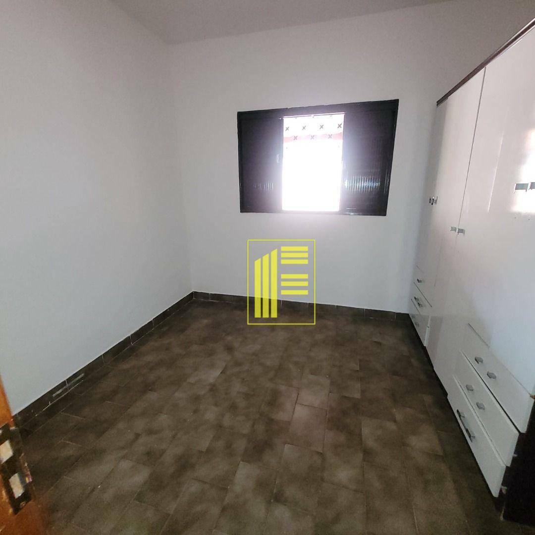 Casa para alugar com 2 quartos, 70m² - Foto 9