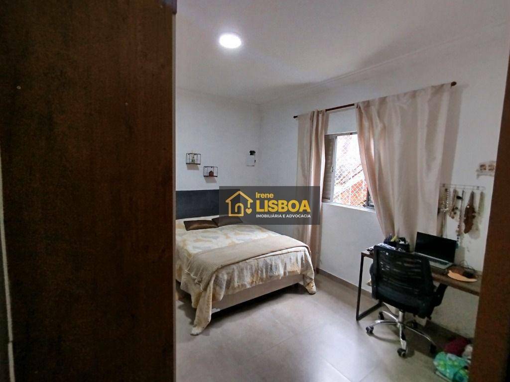 Casa à venda com 2 quartos, 128m² - Foto 1