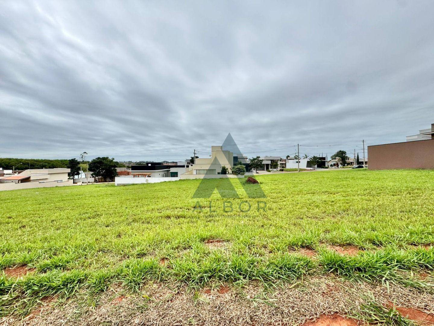 Loteamento e Condomínio, 360 m² - Foto 1