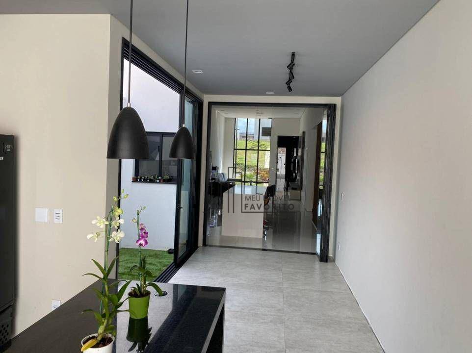 Casa à venda com 3 quartos, 217m² - Foto 3