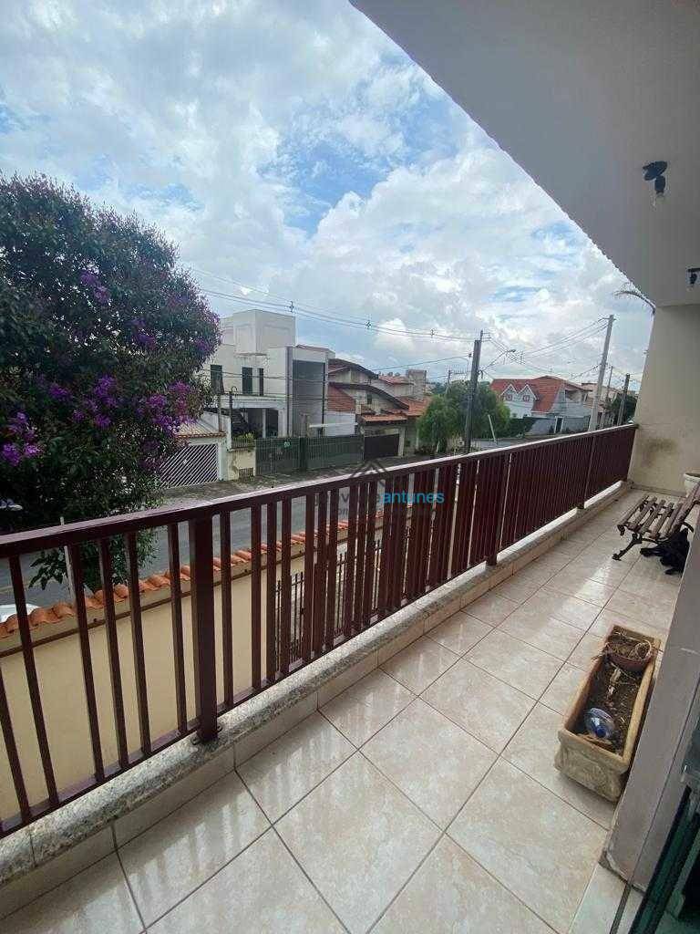 Casa à venda com 2 quartos, 187m² - Foto 3
