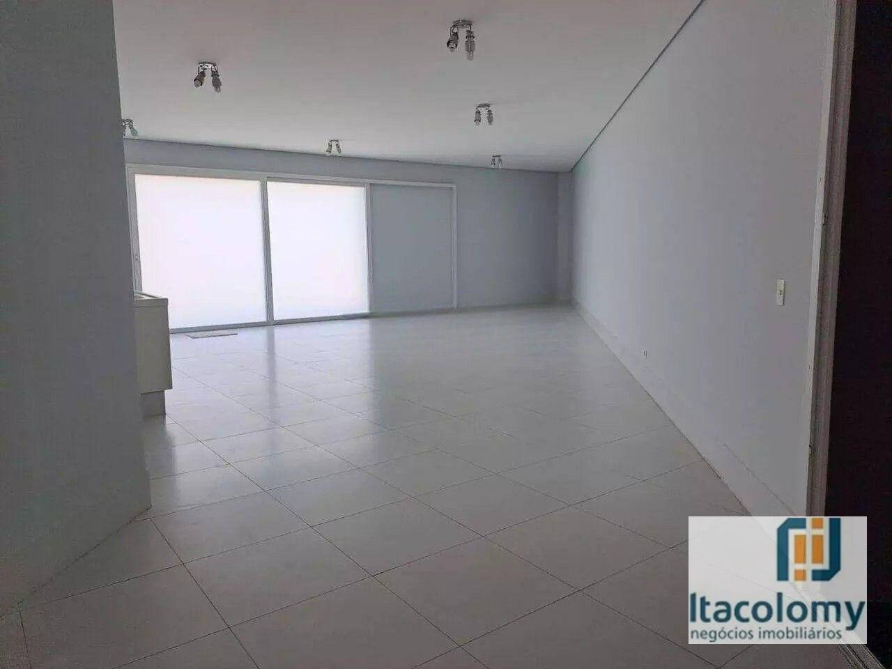 Casa para alugar com 4 quartos, 1605m² - Foto 8