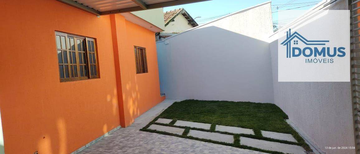 Casa à venda com 2 quartos, 98m² - Foto 2