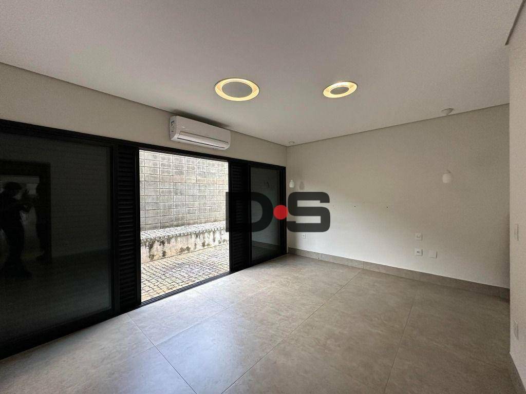 Casa à venda com 3 quartos, 210m² - Foto 3