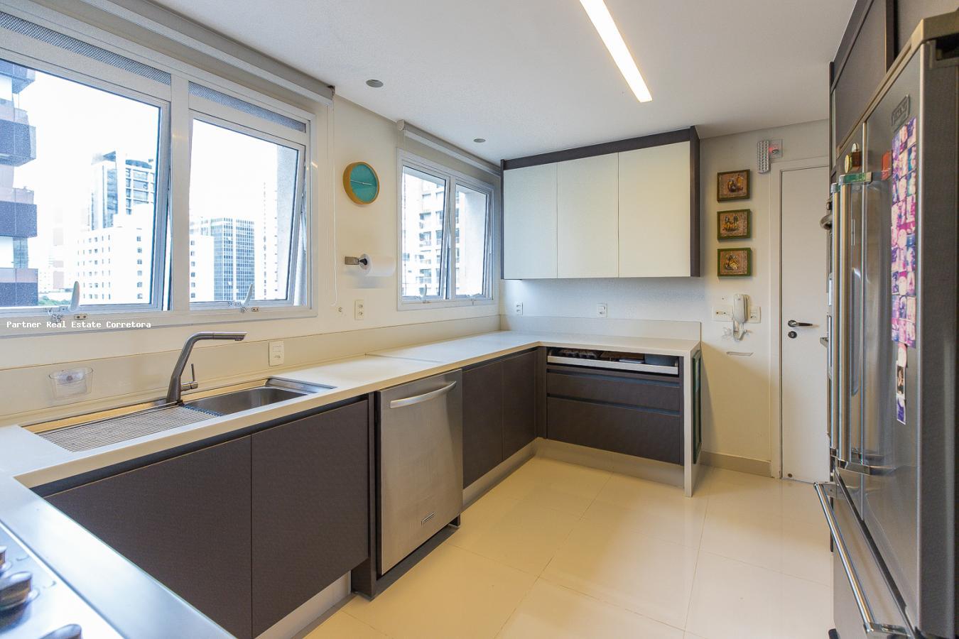 Apartamento à venda com 3 quartos, 201m² - Foto 38