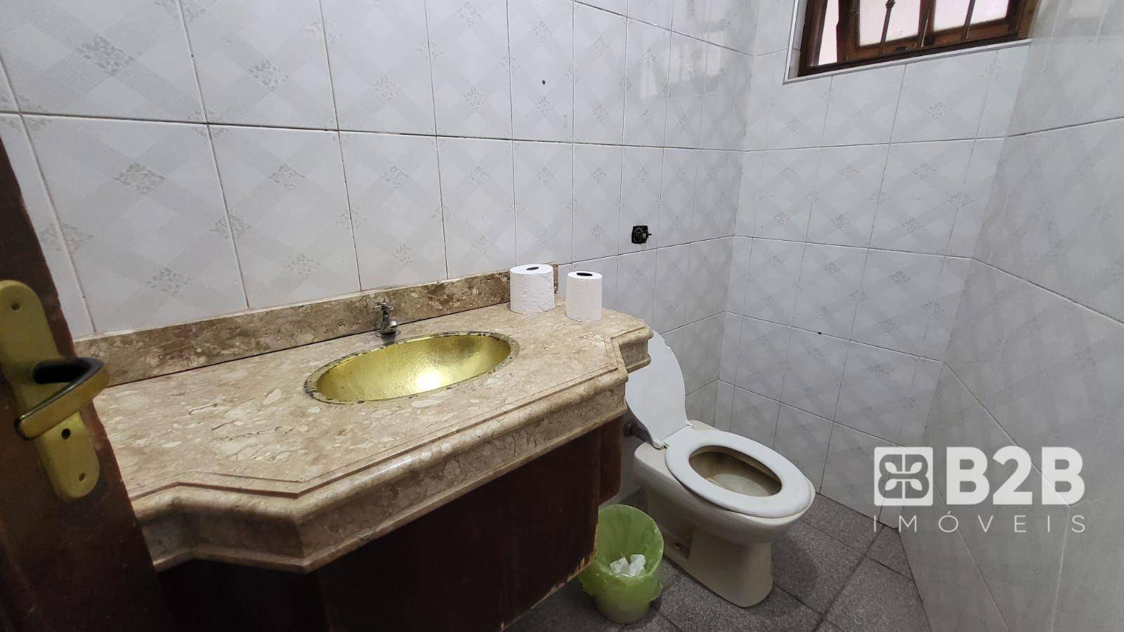 Casa para alugar com 6 quartos, 416m² - Foto 10