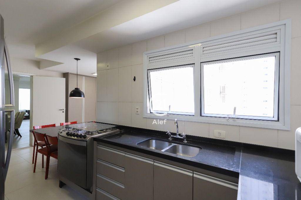 Apartamento à venda e aluguel com 4 quartos, 241m² - Foto 35