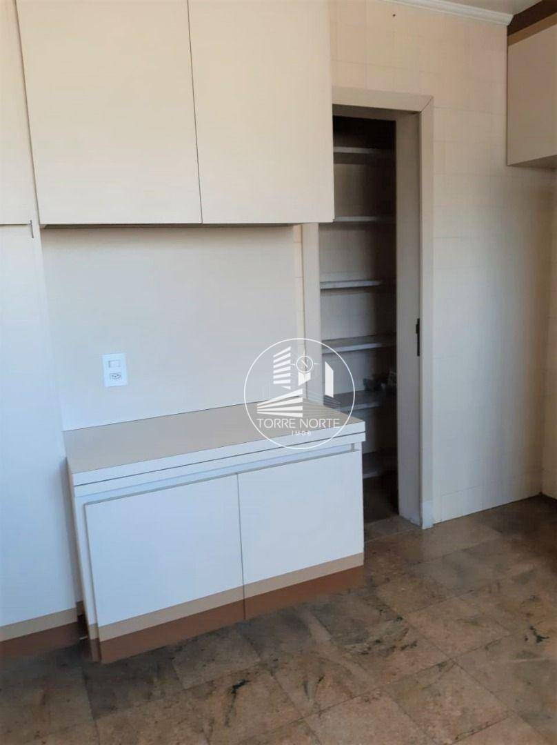 Apartamento para alugar com 4 quartos, 260m² - Foto 16