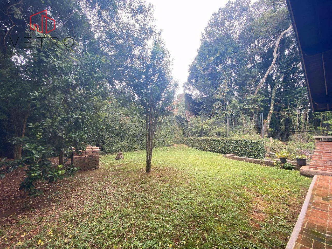 Casa à venda com 5 quartos, 245m² - Foto 3
