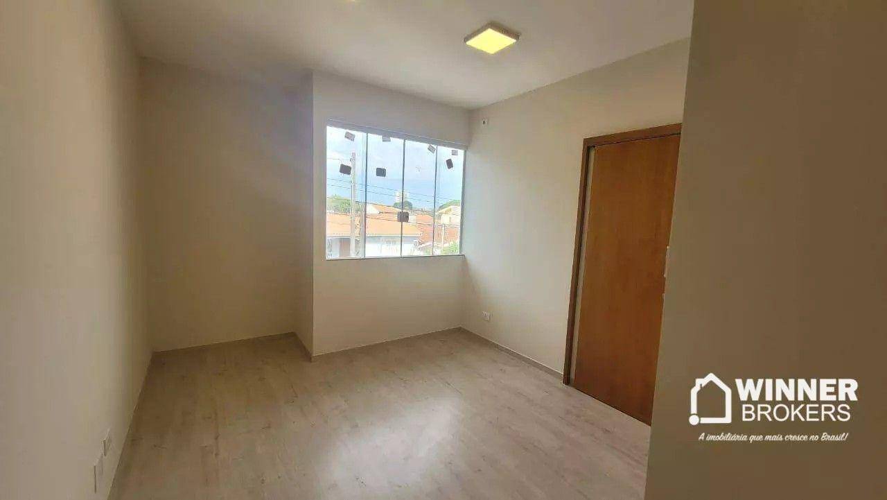 Sobrado à venda com 3 quartos, 128m² - Foto 2