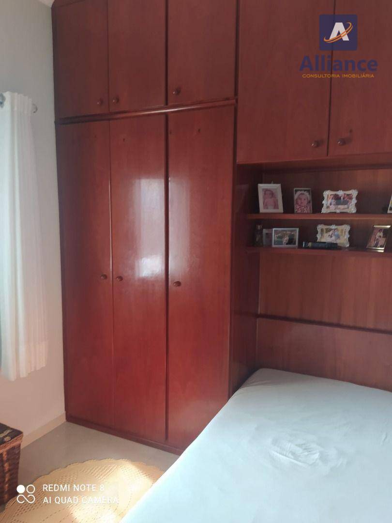 Casa à venda com 3 quartos, 230m² - Foto 20