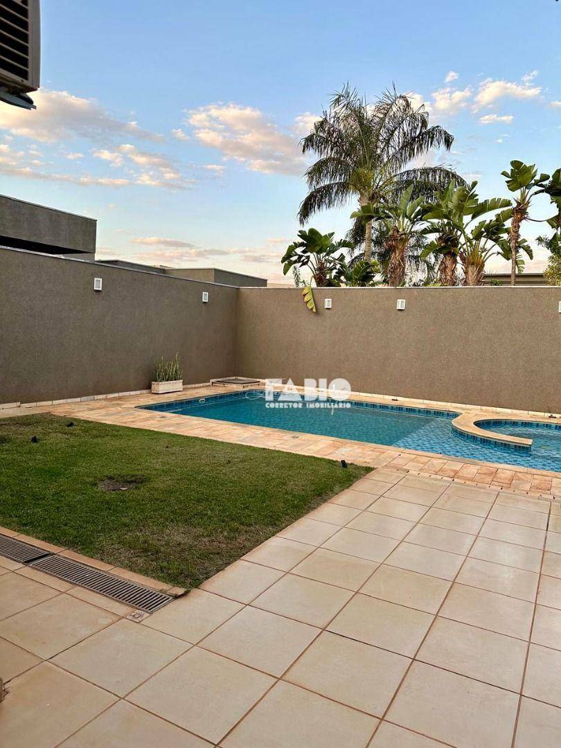 Casa de Condomínio à venda com 4 quartos, 352m² - Foto 4