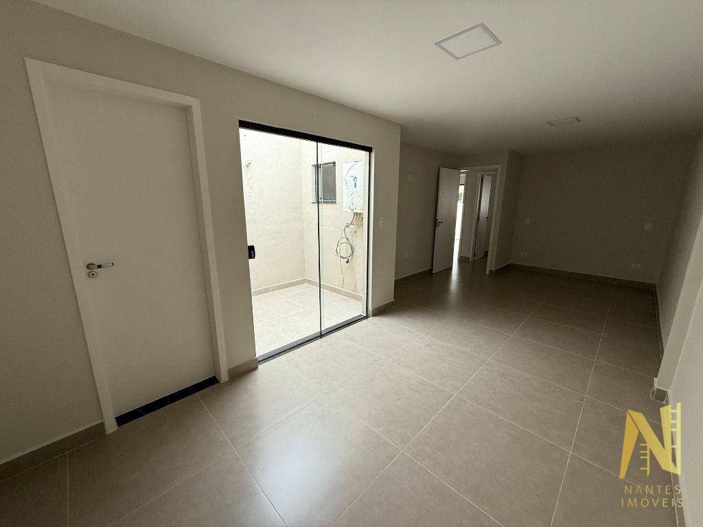 Casa à venda com 3 quartos, 141m² - Foto 14