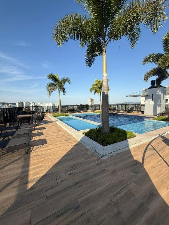 Apartamento para alugar com 2 quartos, 80m² - Foto 18