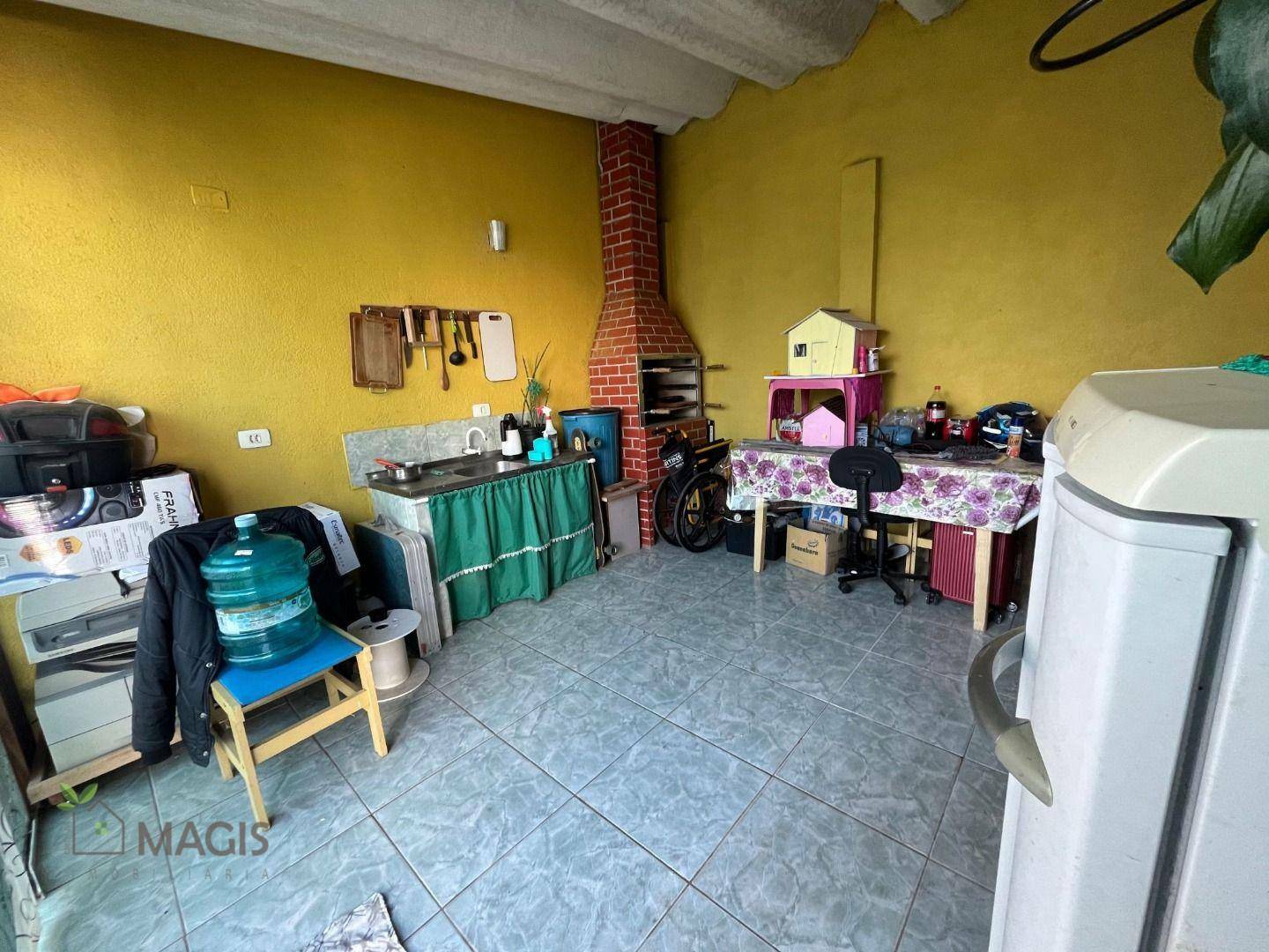 Casa à venda com 4 quartos, 200m² - Foto 13