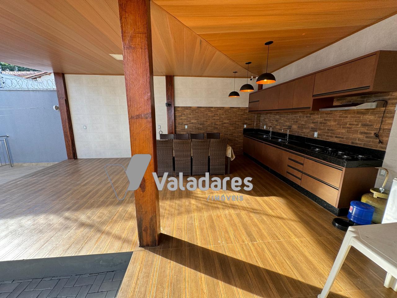 Casa à venda com 3 quartos, 400m² - Foto 9