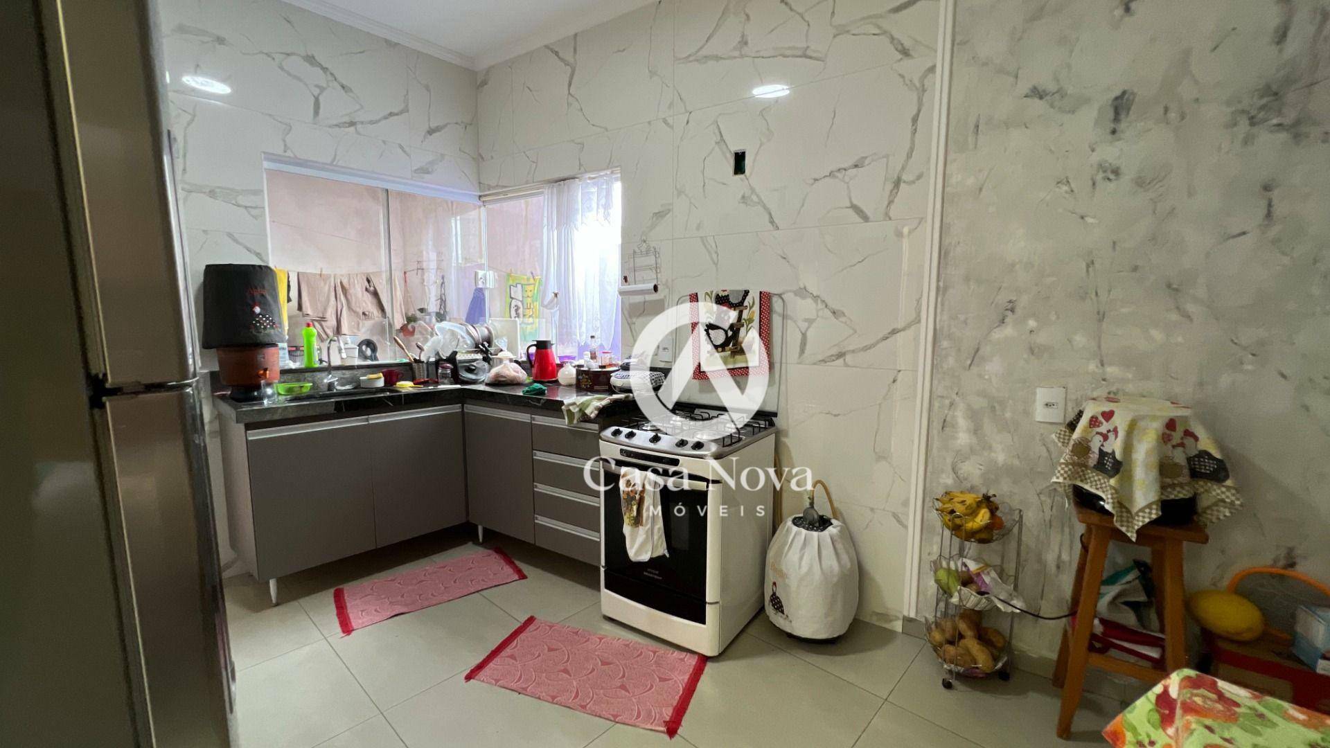 Casa à venda com 4 quartos, 156m² - Foto 4