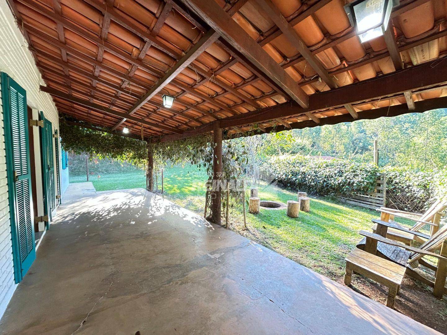 Casa de Condomínio à venda e aluguel com 5 quartos, 320m² - Foto 3