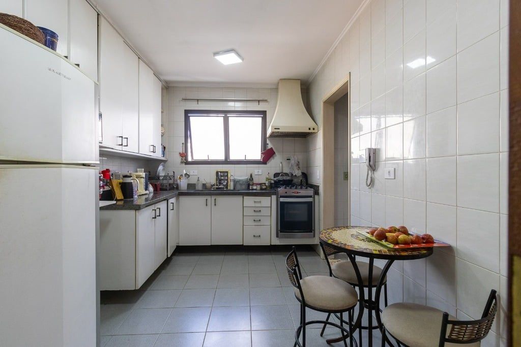 Apartamento à venda com 3 quartos, 122m² - Foto 26