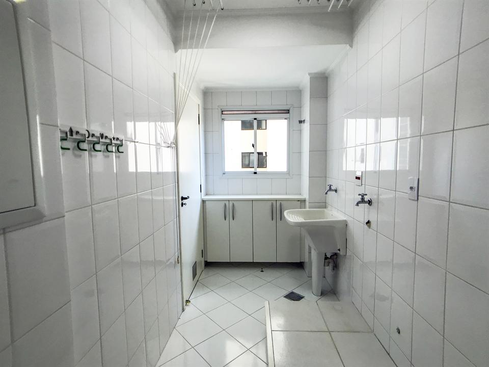 Apartamento para alugar com 3 quartos, 147m² - Foto 9