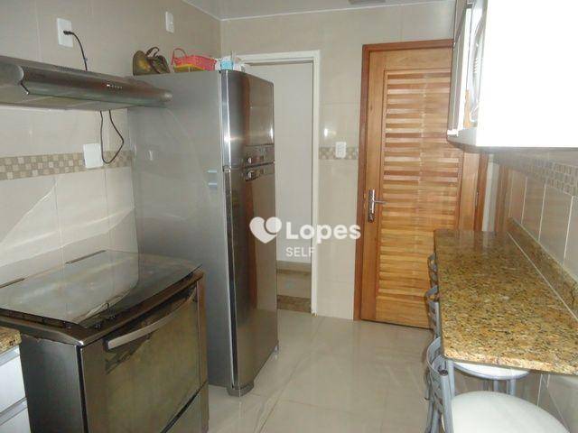 Apartamento à venda com 2 quartos, 78m² - Foto 8