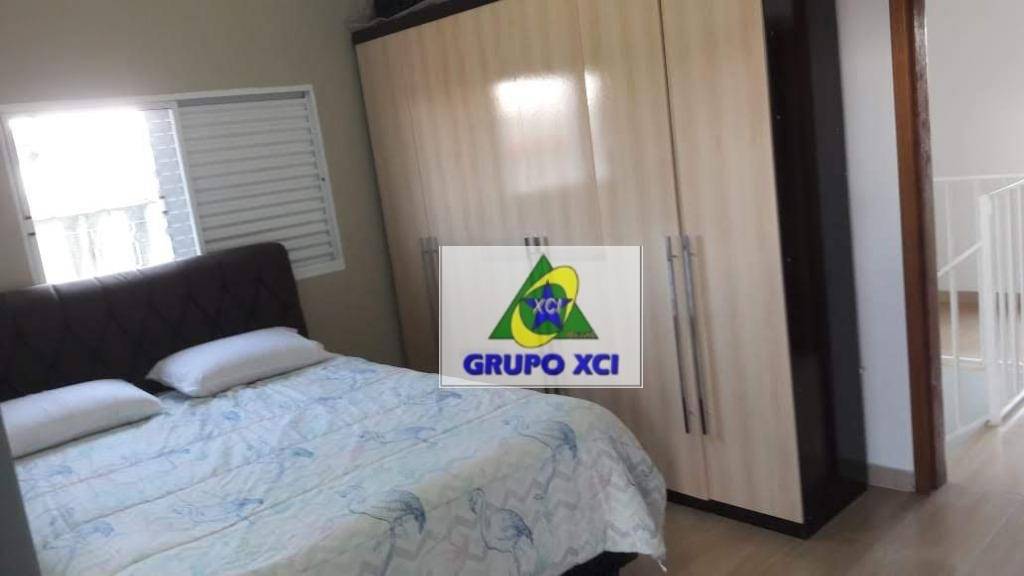 Casa à venda com 3 quartos, 250m² - Foto 2