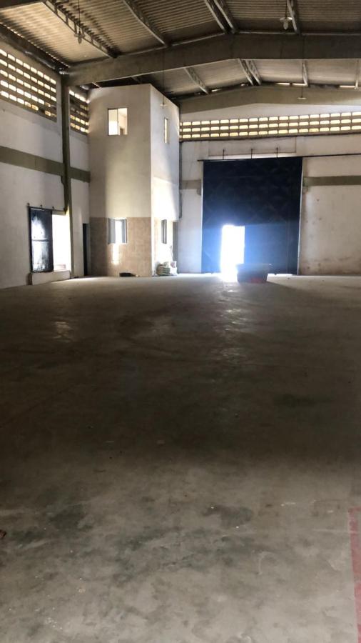 Depósito-Galpão-Armazém para alugar com 1 quarto, 800m² - Foto 2