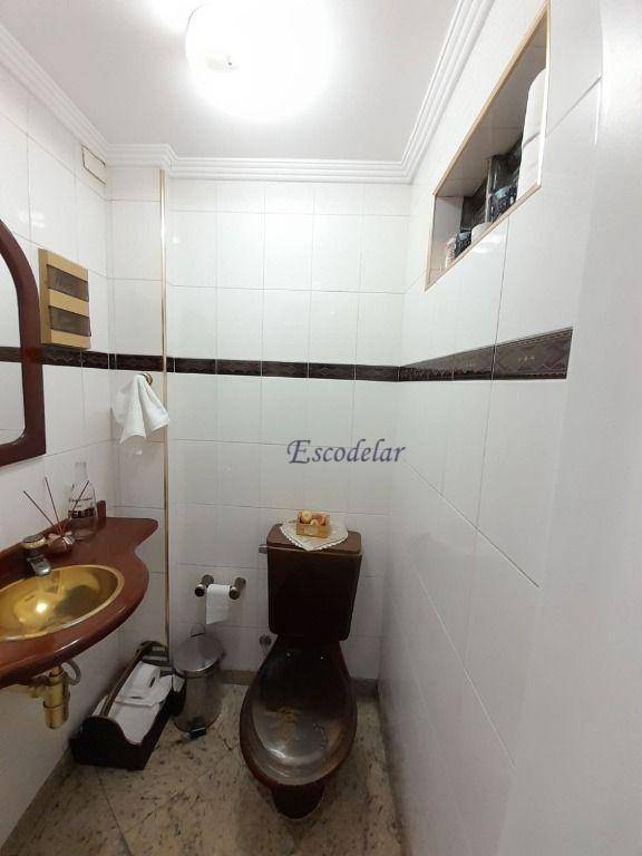 Sobrado à venda com 3 quartos, 300m² - Foto 18