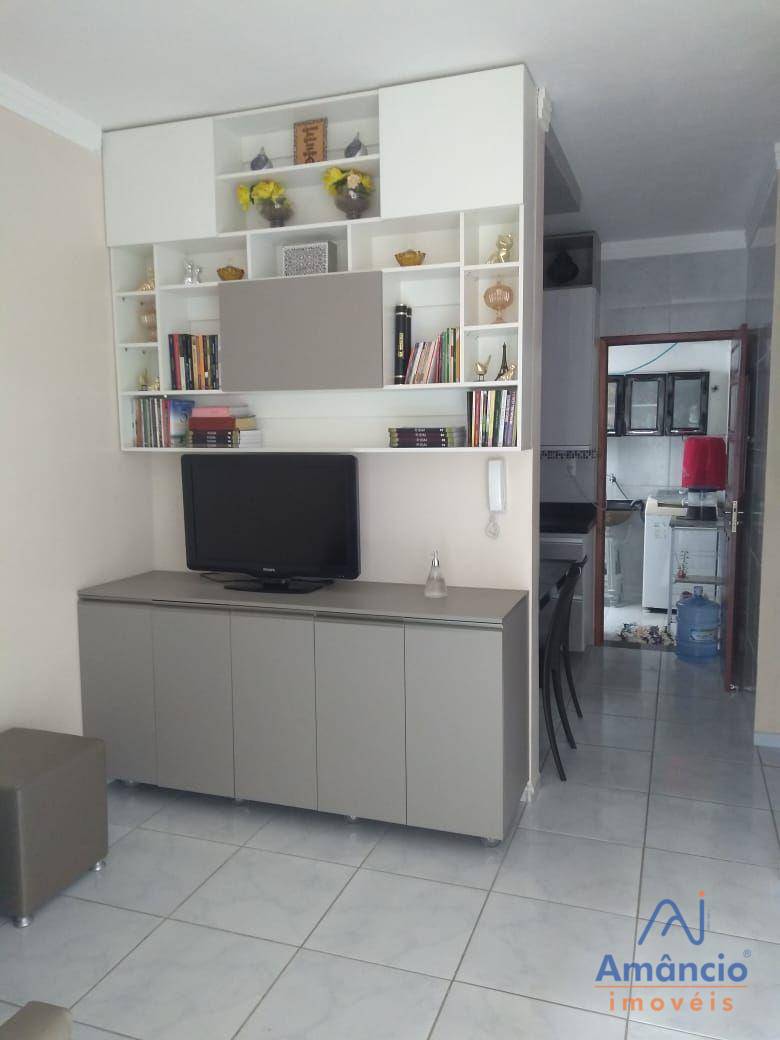 Casa à venda com 2 quartos, 53m² - Foto 7