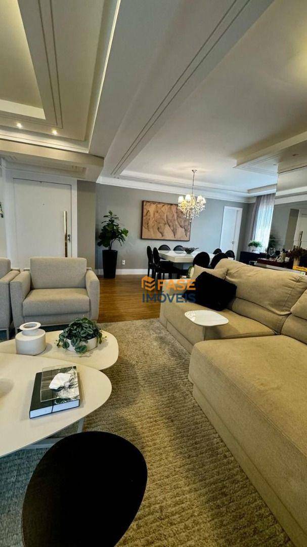Apartamento à venda com 3 quartos, 144m² - Foto 10