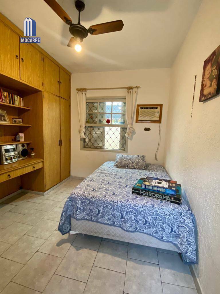 Casa à venda com 3 quartos, 258m² - Foto 18